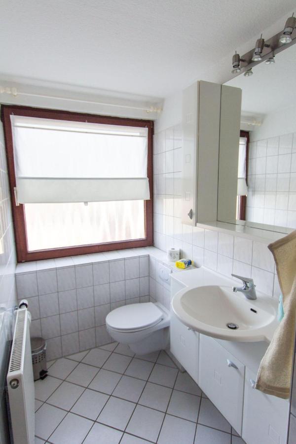Ferienwohnungen-Neue-Tiefe-Wohnung-Kleiderbuegel Neue Tiefe Fehmarn Zewnętrze zdjęcie